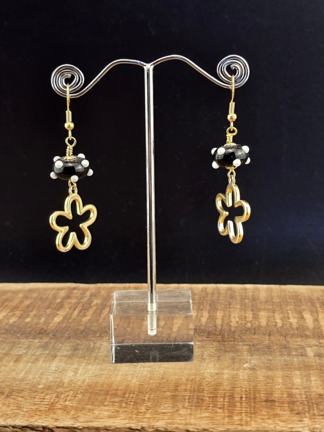 Boucles d&#039;oreilles